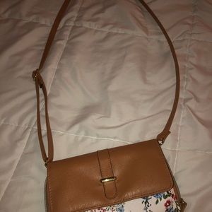 Shoulder purse
